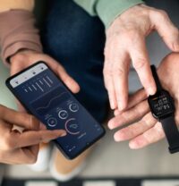 How Wearable Tech Is Redefining the Focus of Every Mobile App Development Company in the UK